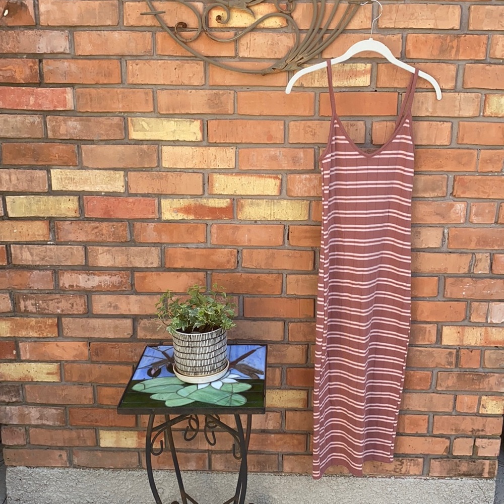 Form fitting maxi dress